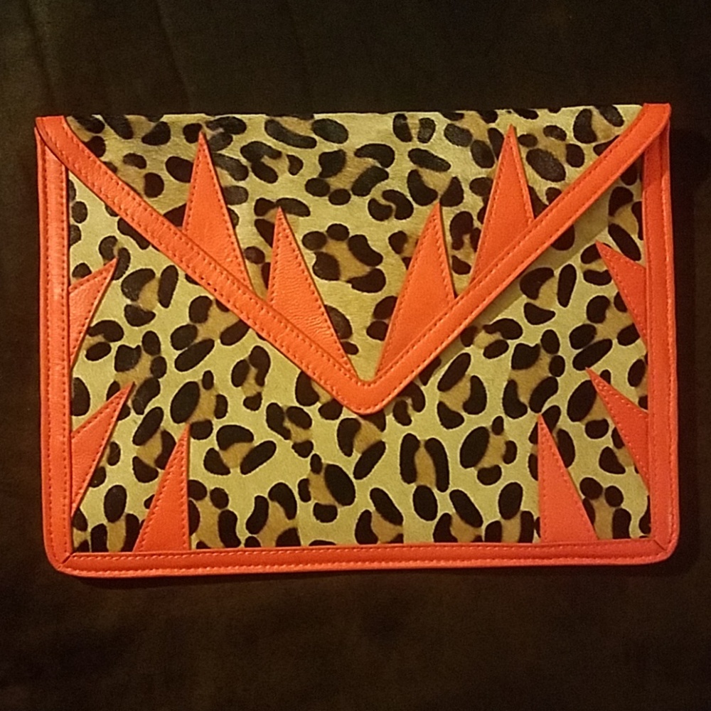 Funky clutch